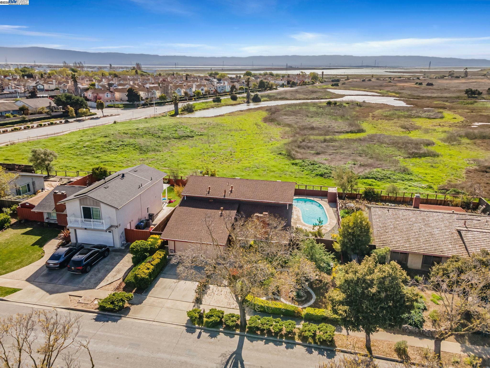 Property Photo: 36619 Bridgepointe Dr CA 94560