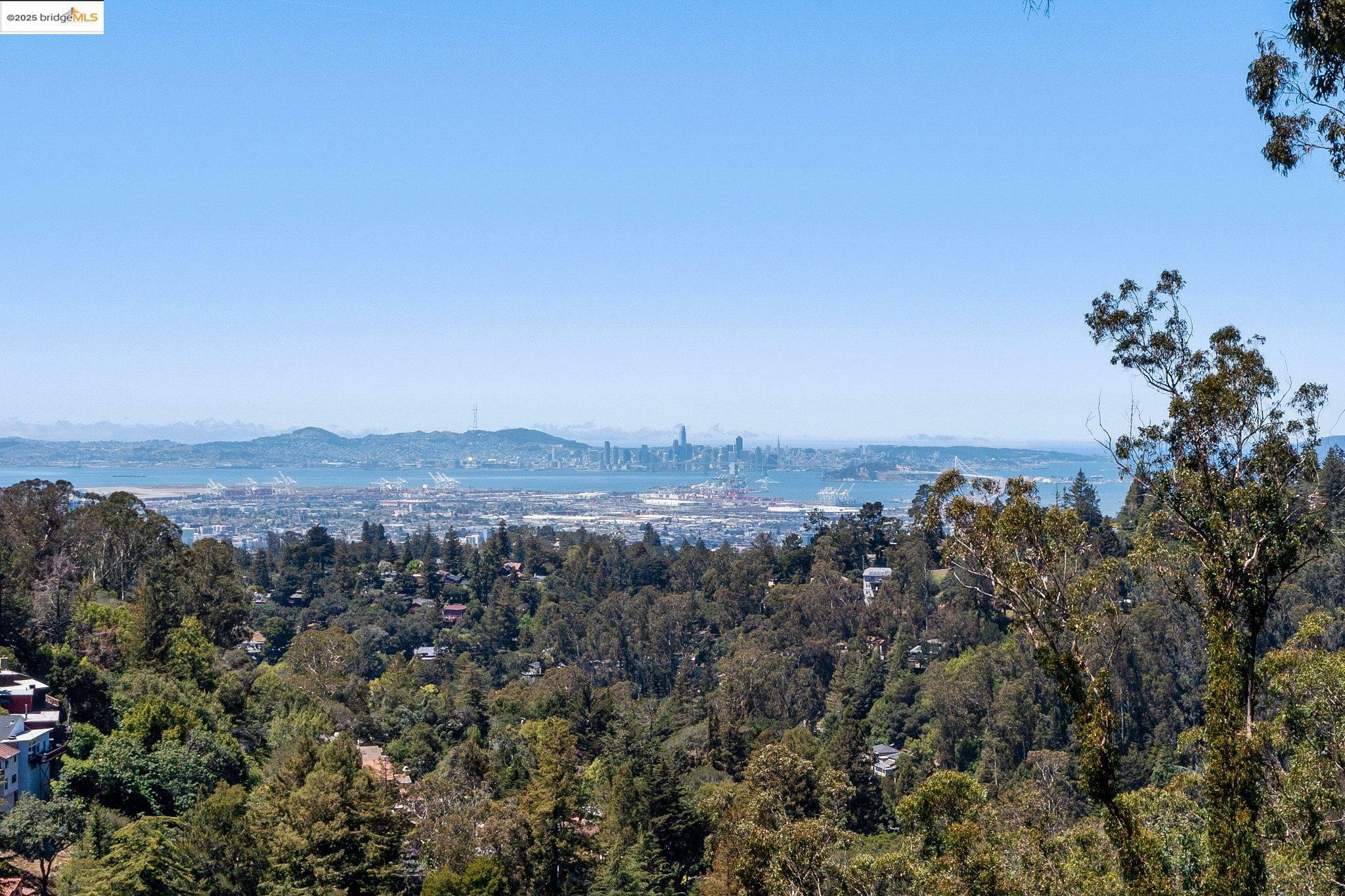 88 Oakwood Ct  Oakland CA 94611 photo