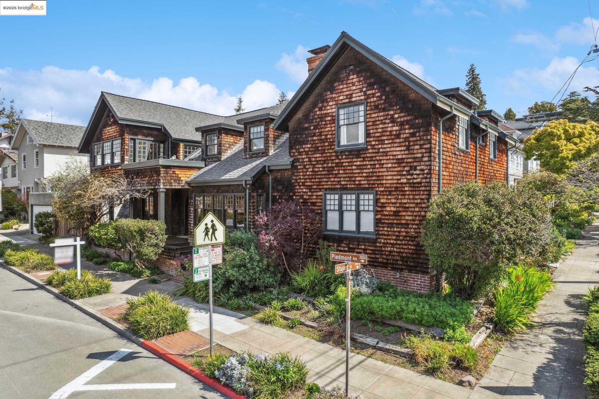 Property Photo: 2799 Piedmont Ave CA 94705