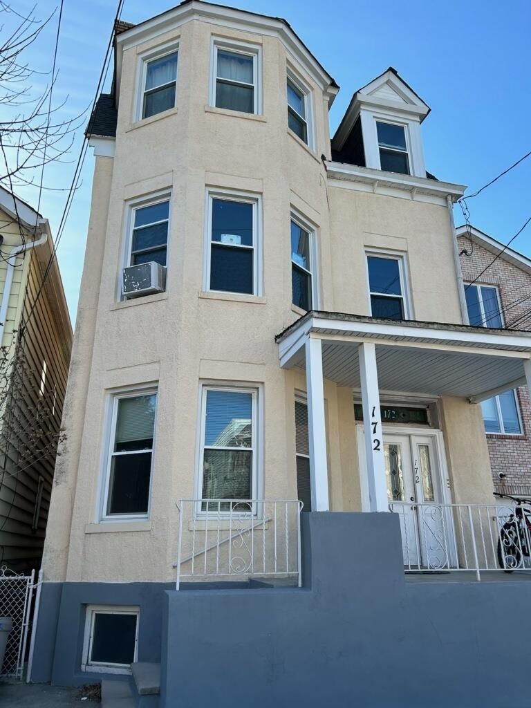 Property Photo: 172 6th St NJ 07029