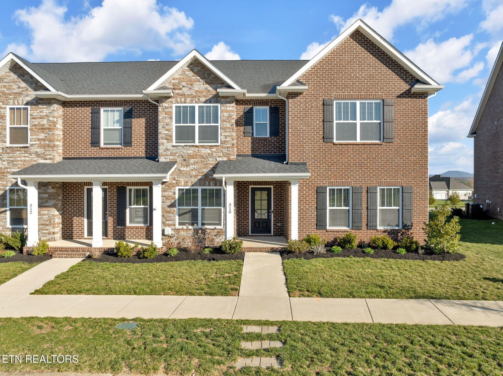 Property Photo:  310 Broadberry Ave  TN 37830 