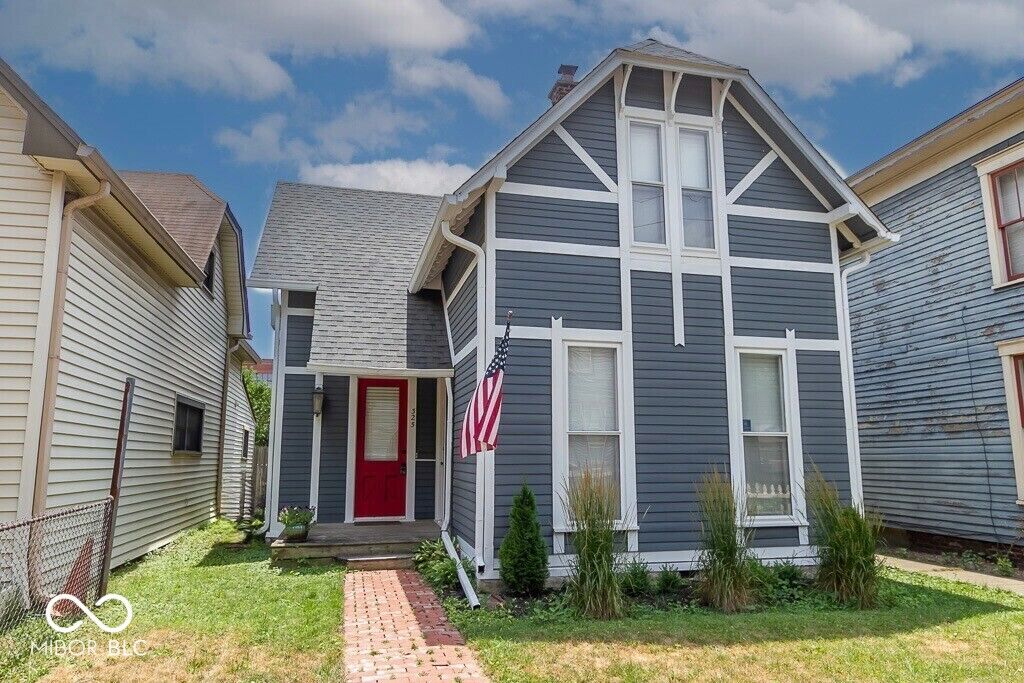Property Photo: 325 E 10th Street IN 46202