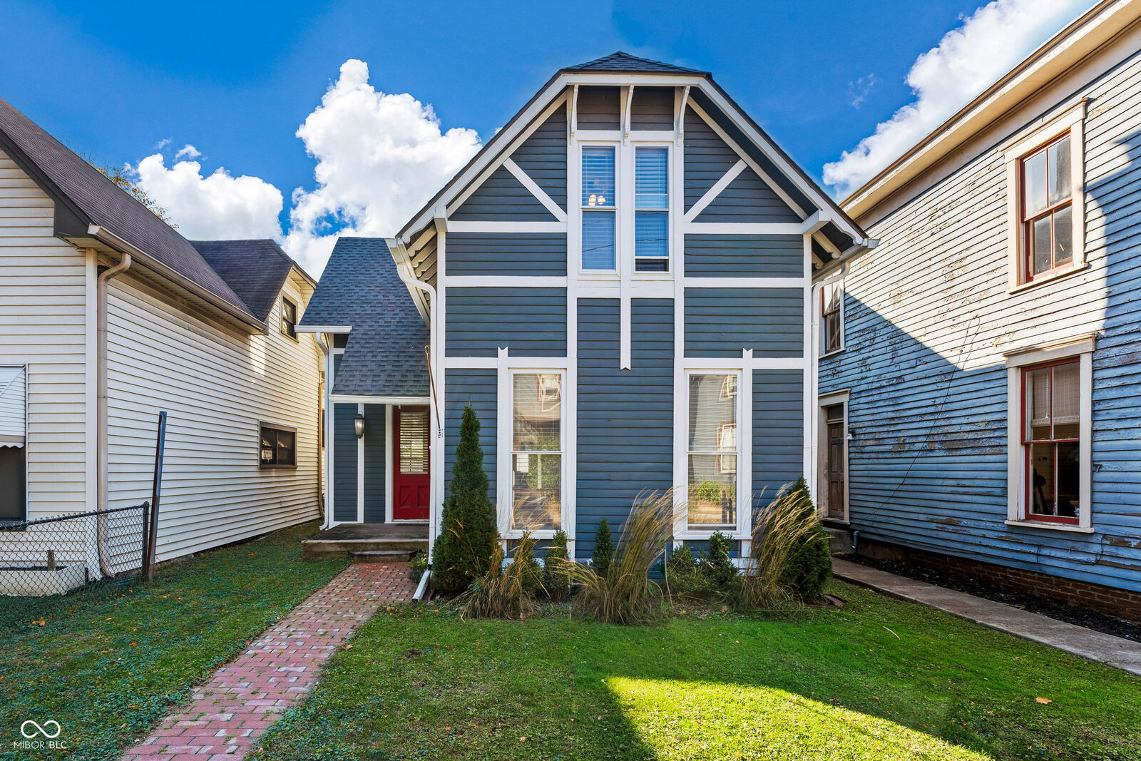 Property Photo:  325 E 10th Street  IN 46202 