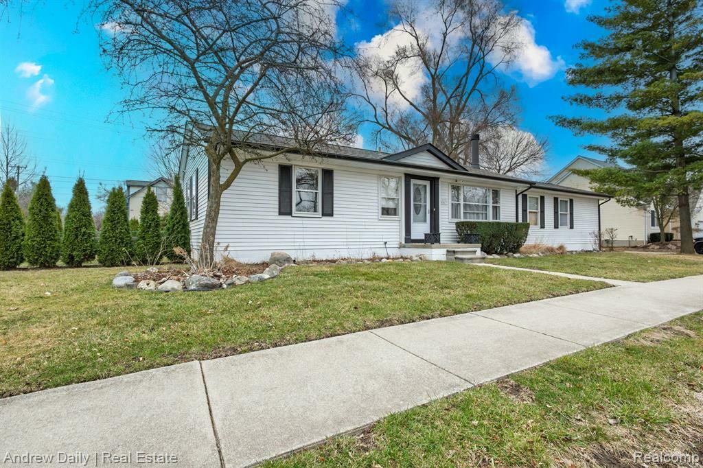 Property Photo: 443 River Street MI 48167 1633