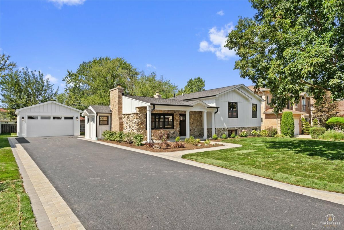 14 N Marcella Road  Mount Prospect IL 60056 photo