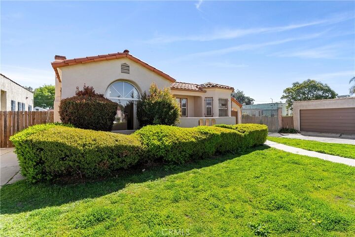 Property Photo:  7842 S Harvard Boulevard  CA 90047 