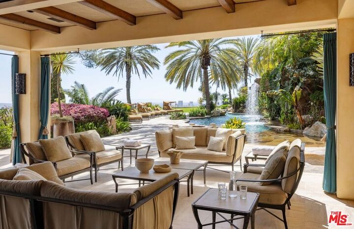 Property Photo: 10066 Cielo Drive CA 90210