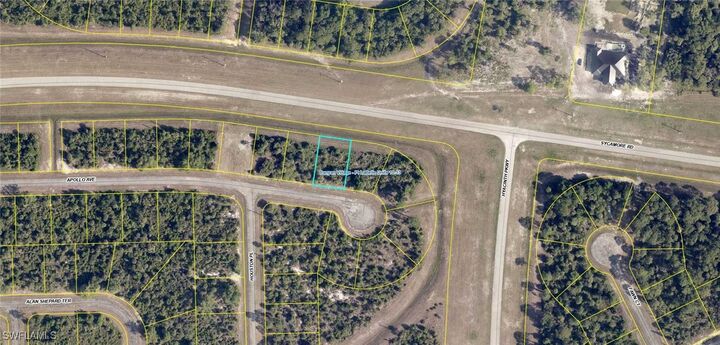 Property Photo: 150 Apollo Avenue FL 33935