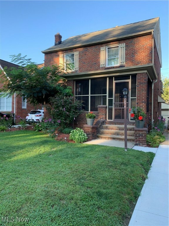 Property Photo:  254 E 211th Street  OH 44123 