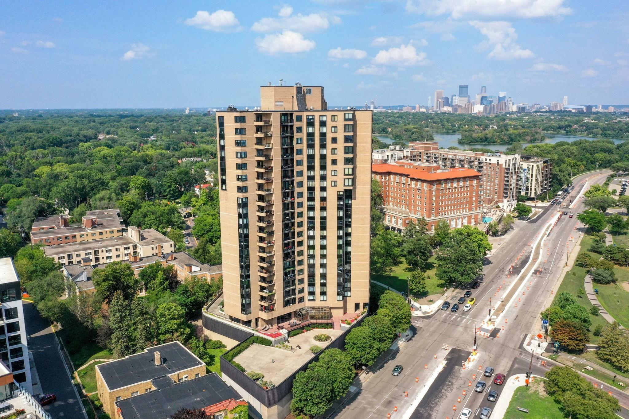 2950 Dean Parkway 1602  Minneapolis MN 55416 photo