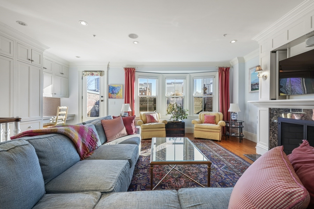 Property Photo: 255 Marlborough St 3 MA 02116