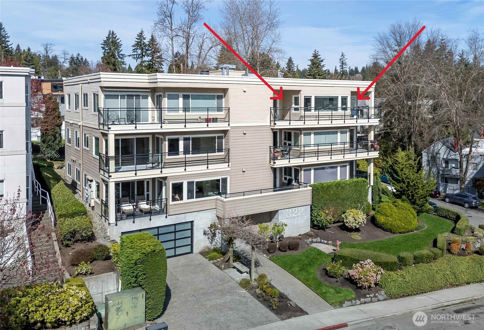 Property Photo: 322 5th Avenue 301 WA 98033