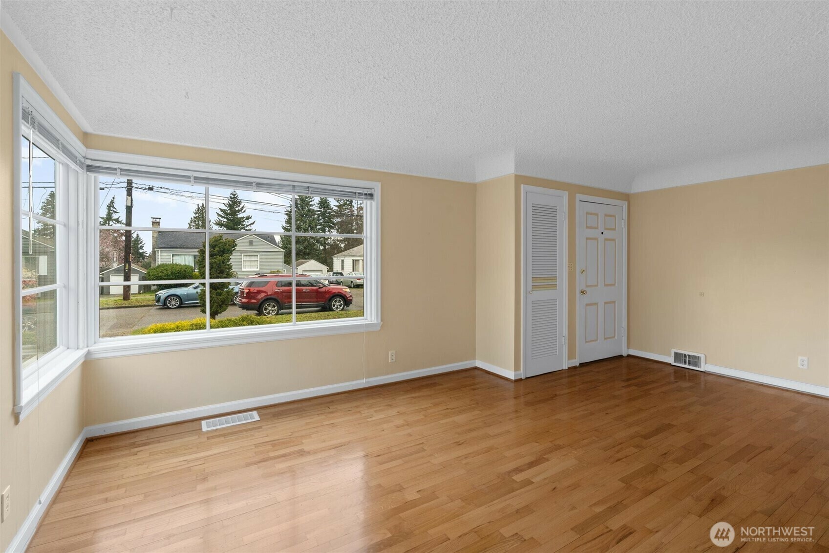 Property Photo: 3921 SW Portland Street WA 98136