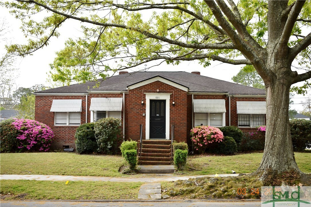 Property Photo: 601 E 52nd Street A GA 31405