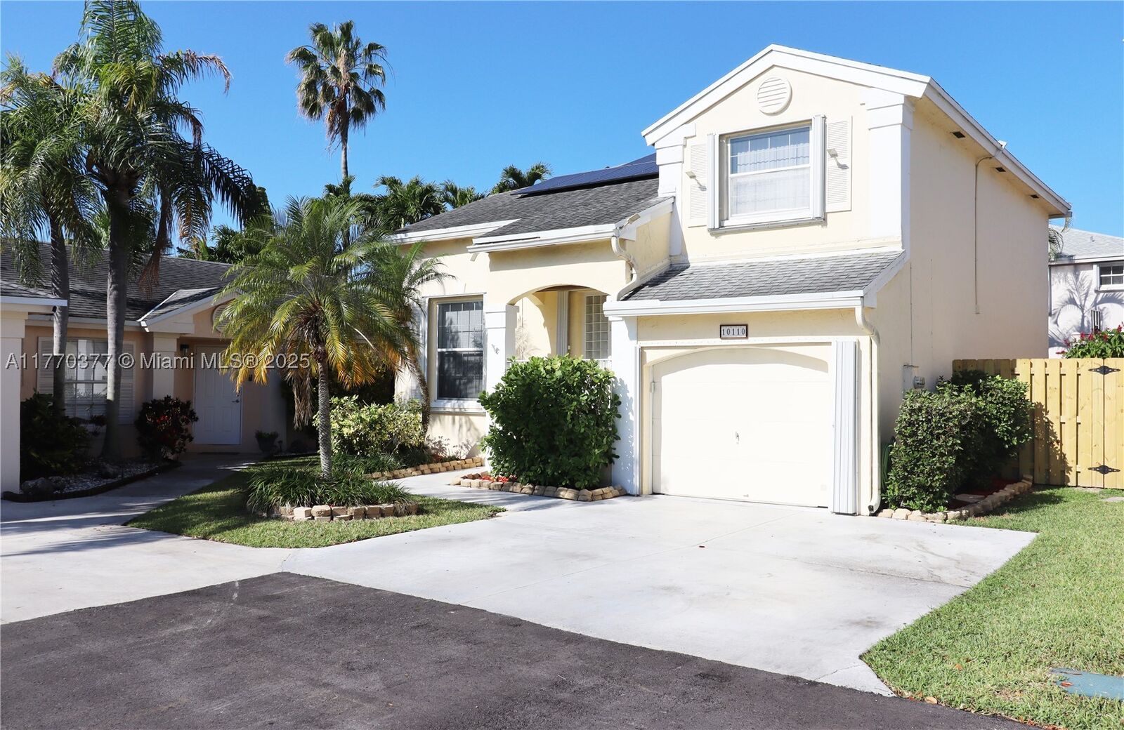 Property Photo: 10110 SW 117th Ct FL 33186