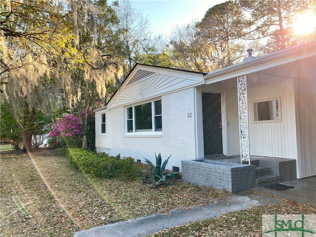 Property Photo: 22 Colonel Estill Avenue GA 31406