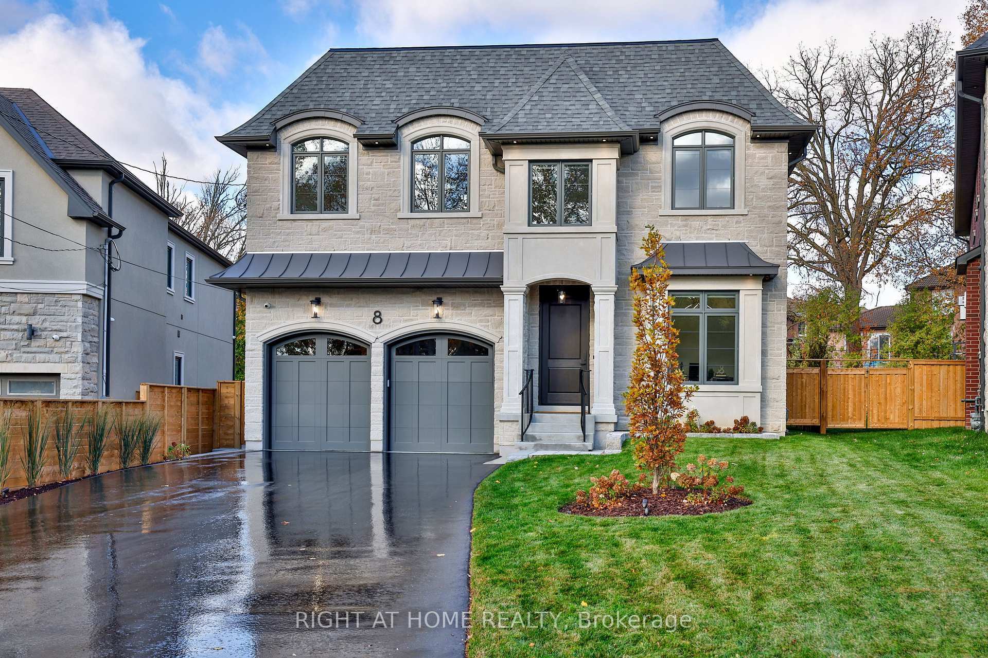 Property Photo: 8 Hughson Drive ON L3R 2T4