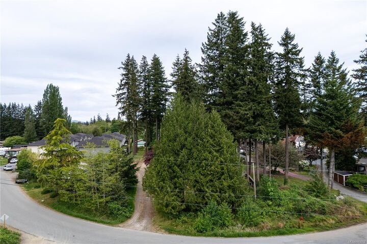 Property Photo: 476 Old Petersen Rd BC V9W 3M9