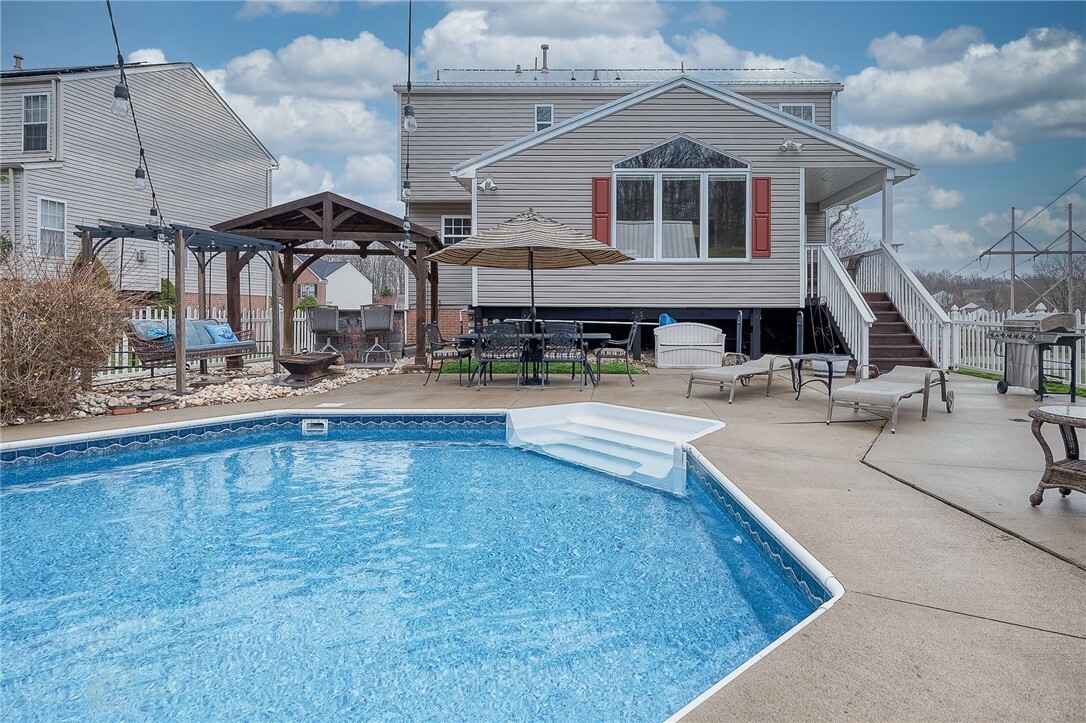 Property Photo: 209 Butternut Dr. PA 15057