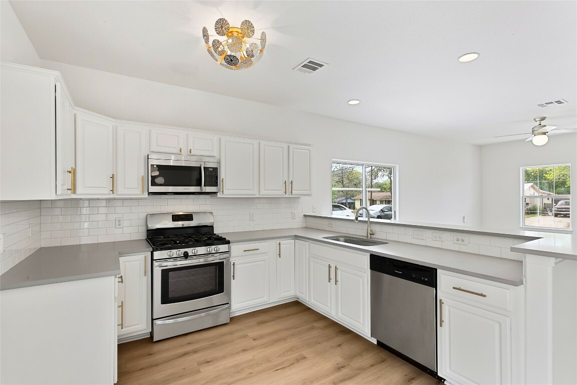 Property Photo: 5408 Downs Drive 1 TX 78721