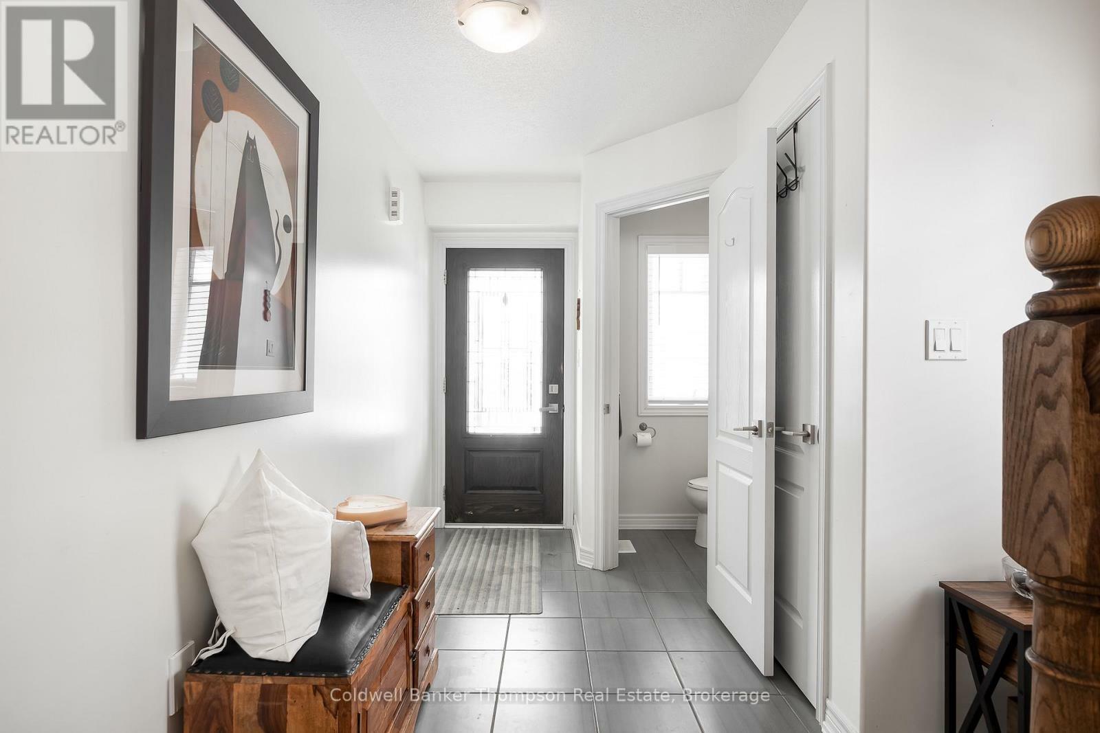 Photo de la propriété: 8 Spalding Crescent ON P1H 1C9