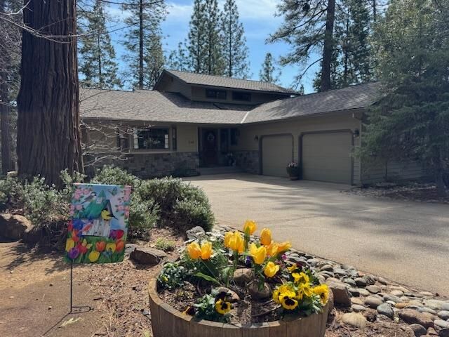 Property Photo: 598 Larkspur Court CA 95247