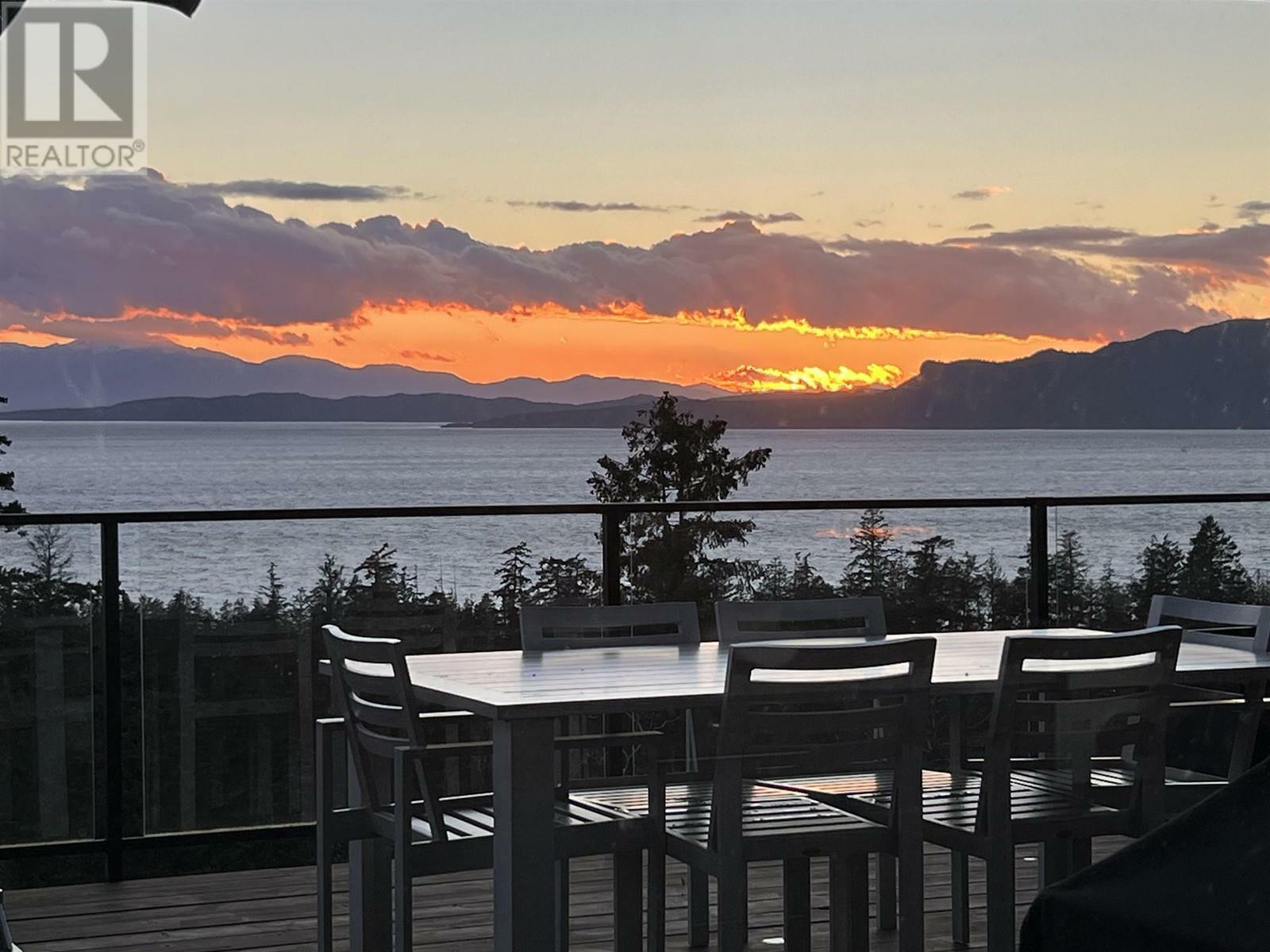 Photo de la propriété: 10706 Wood Bay Ridge Road BC V7Z 1B8