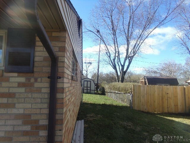 Property Photo: 6185 Farmborough Drive OH 45424