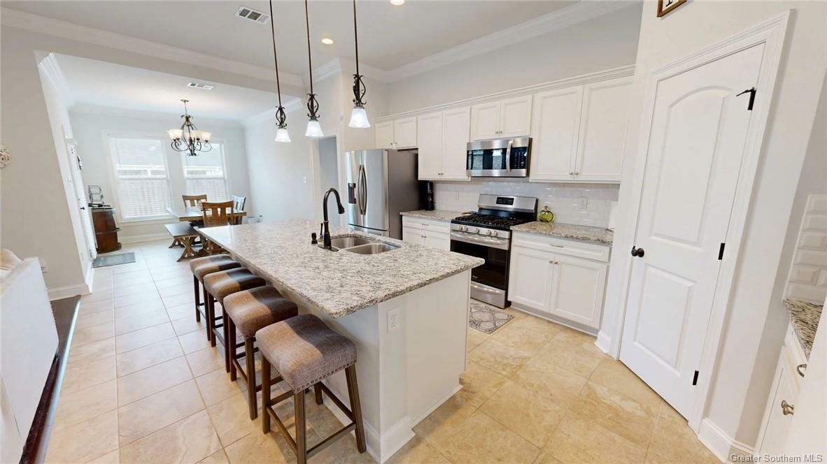 Property Photo: 732 Dianne Lane LA 70605