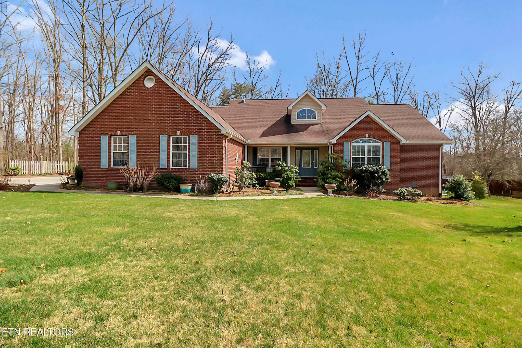 989 Mockingbird Drive  Crossville TN 38555 photo