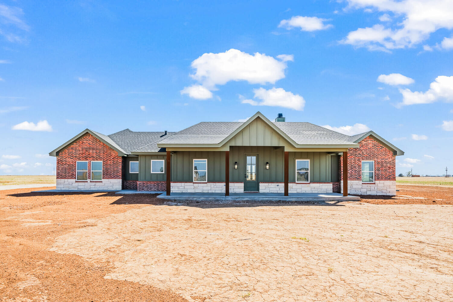 Property Photo:  9415 County Rd 5330  TX 79363 