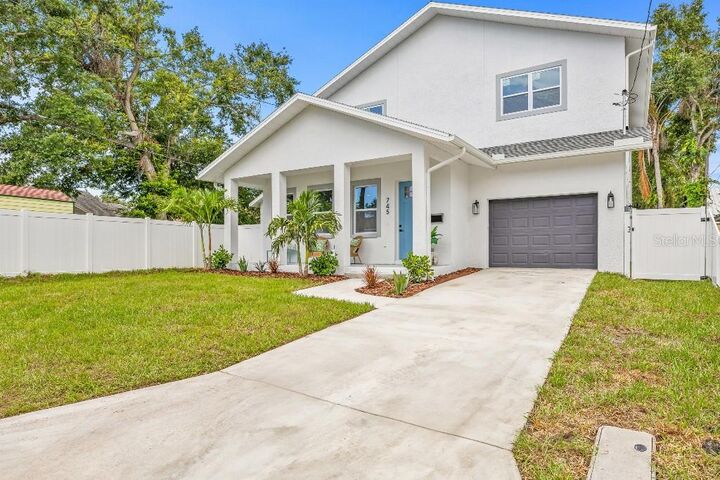 Property Photo:  745 31st Avenue N  FL 33704 