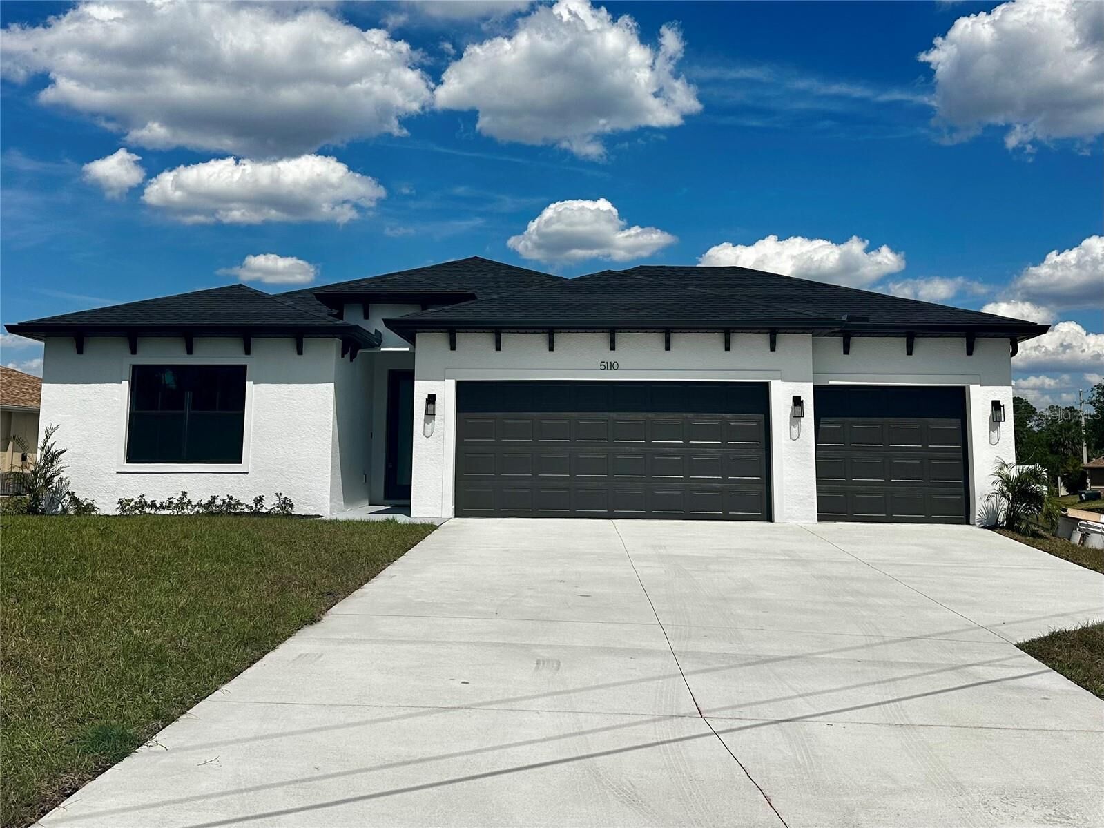 Property Photo: 5110 Burri Court FL 34288