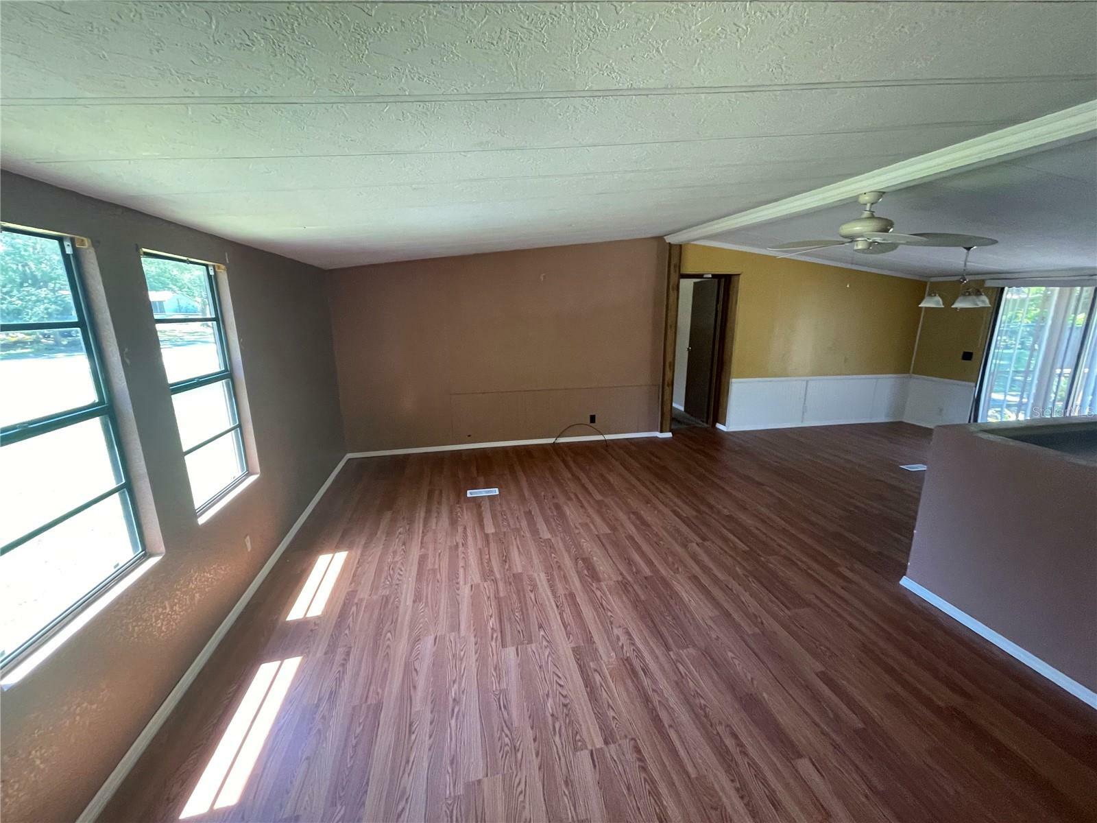 Property Photo: 1831 Quail Trail FL 33810