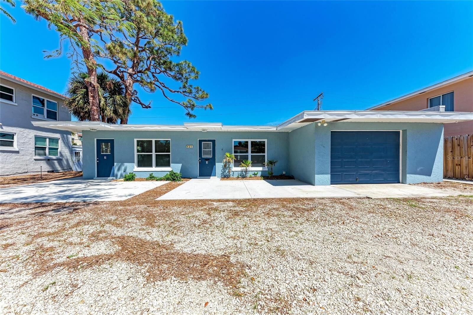 Property Photo:  420 Armada Road S  FL 34285 
