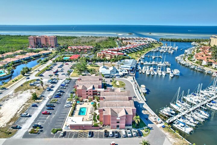 Property Photo: 3170 Matecumbe Key Road 112 FL 33955