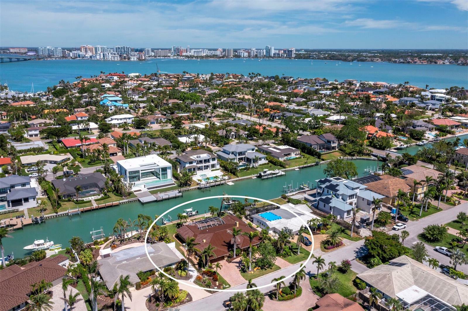 Property Photo:  524 N Spoonbill Drive  FL 34236 