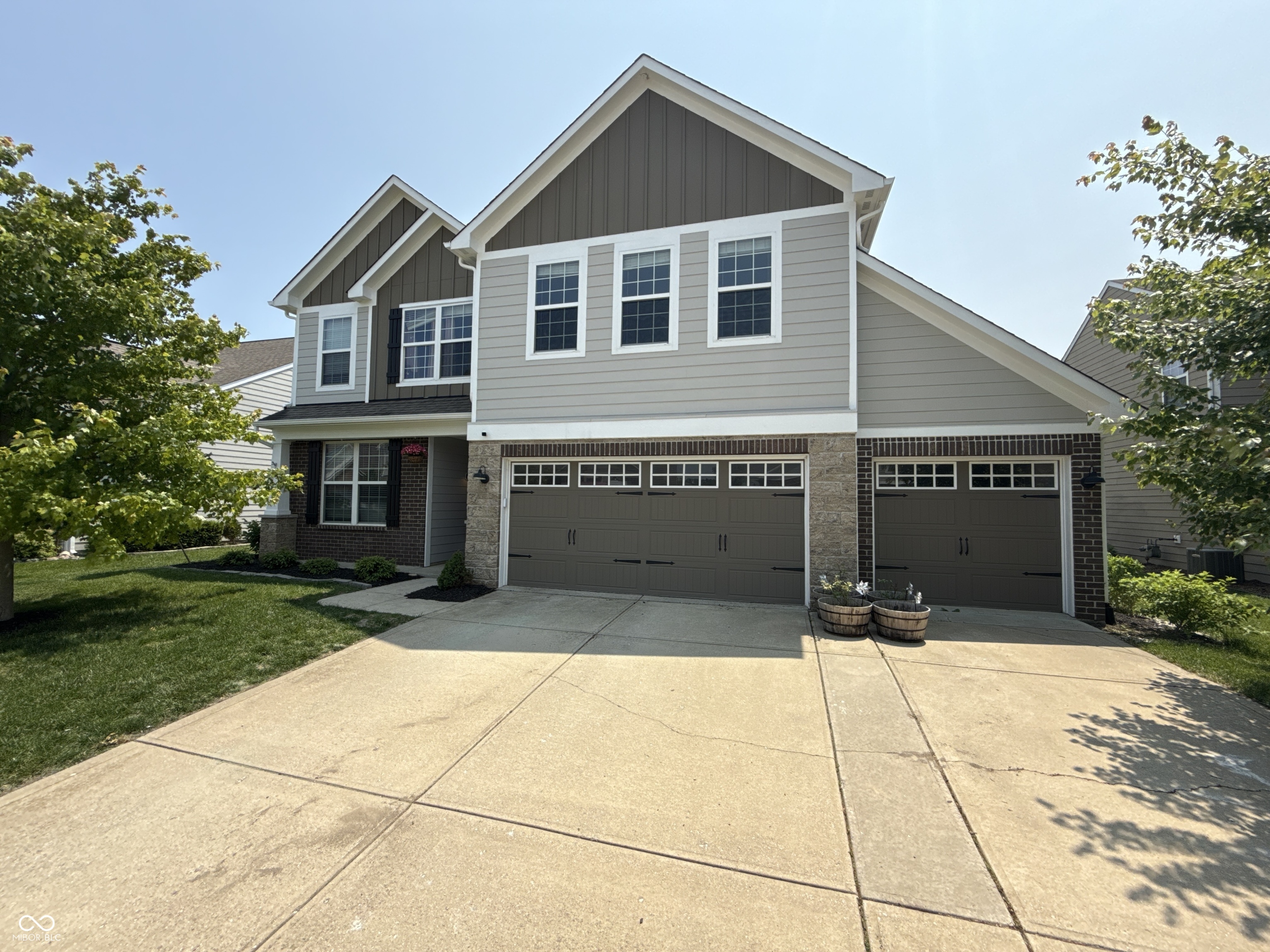 Property Photo: 6345 Meadowview Drive IN 46075