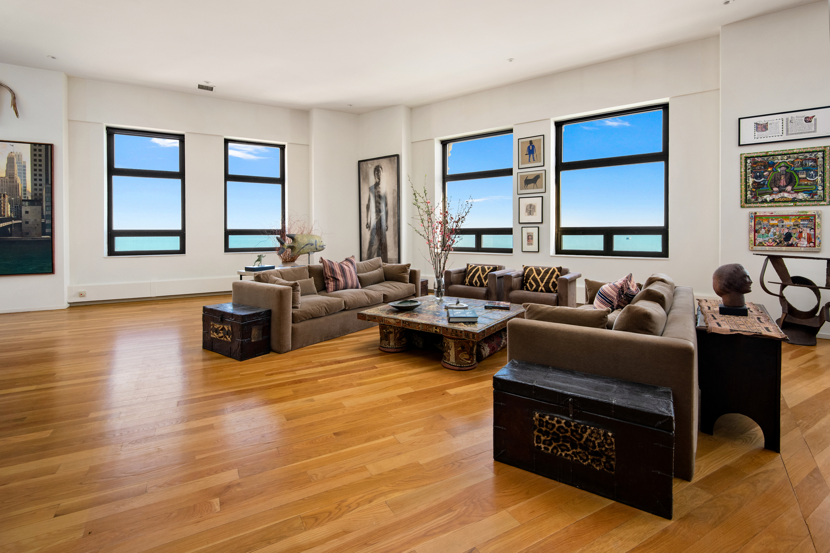 Property Photo: 680 N Lake Shore Drive 1602 IL 60611