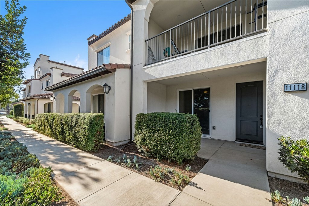 Property Photo: 11118 Bunker Lane CA 90604