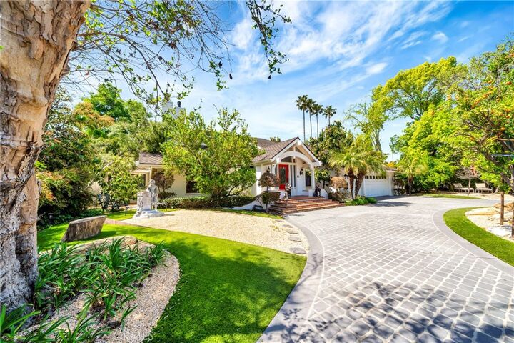 Property Photo: 5441 Calvin Avenue CA 91356