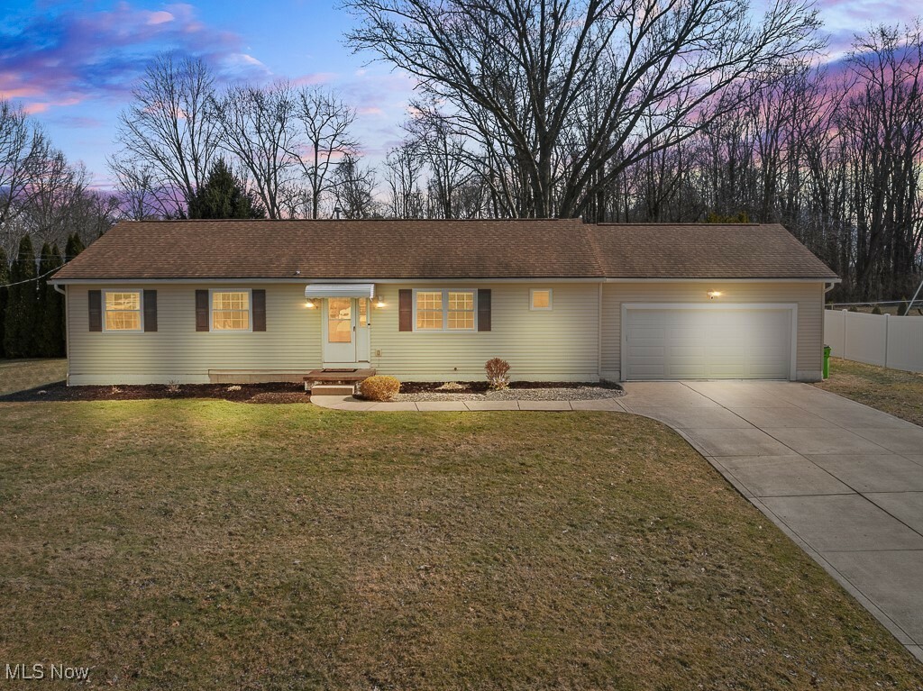 Property Photo: 963 Sunset View Boulevard OH 44278