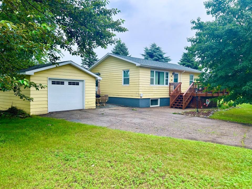 Property Photo: 811 Lake Shore Drive MN 56515