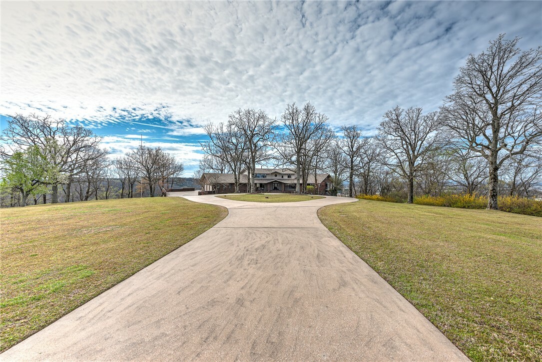 Property Photo: 109 Woodcliff Circle AR 72764