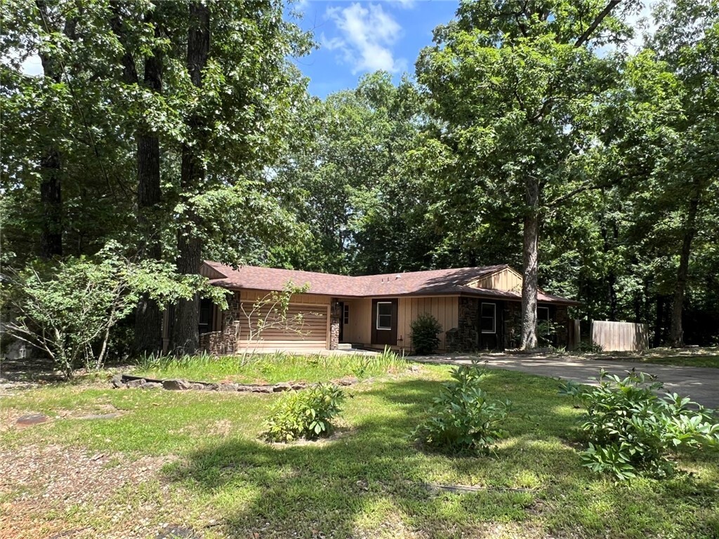 Property Photo:  6 Wyndham Lane  AR 72715 