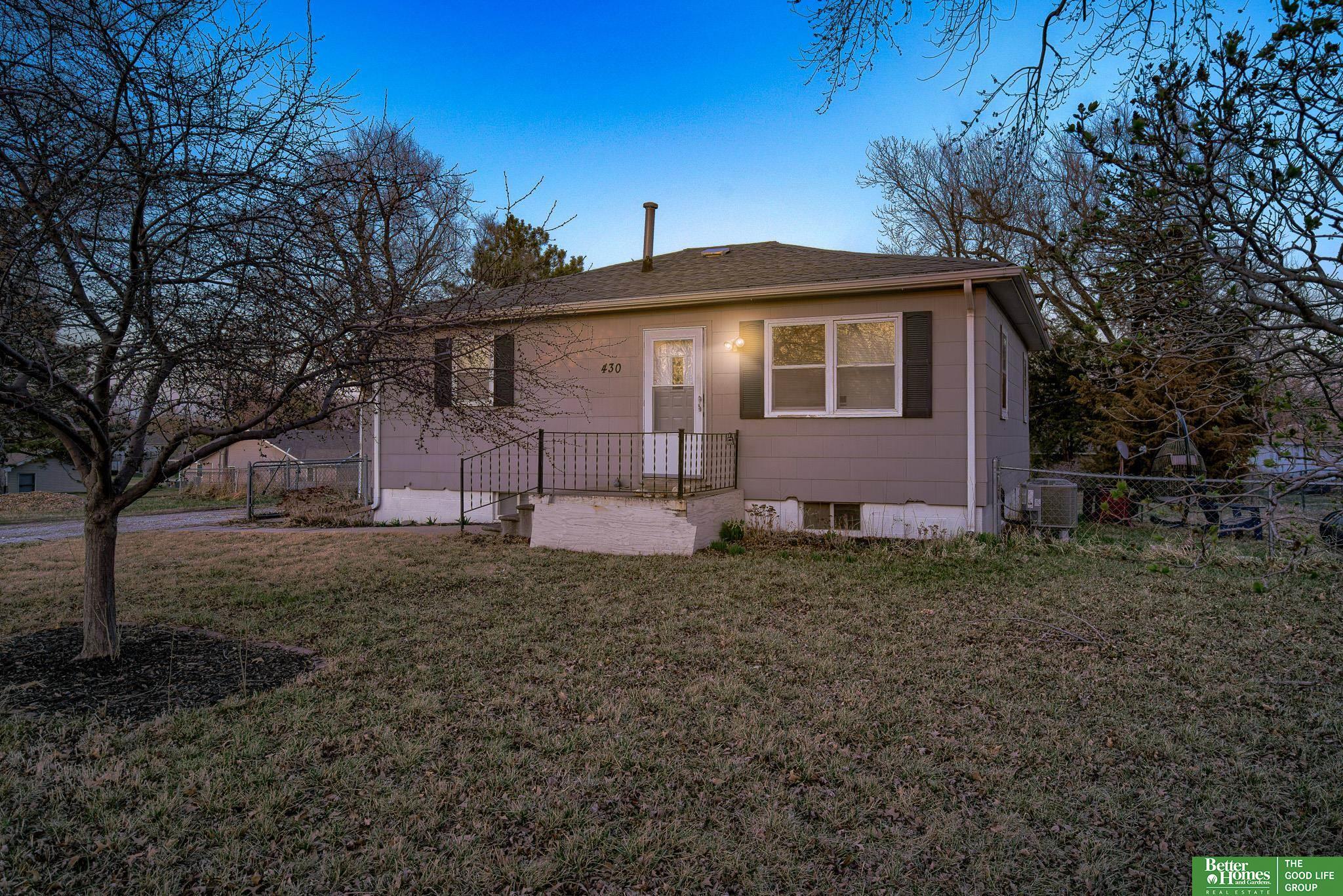Property Photo:  430 NW 19 Street  NE 68528 