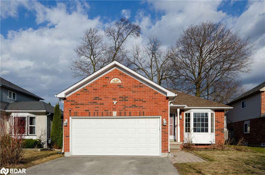 Property Photo: 26 Ingram Court ON L4N 7B9