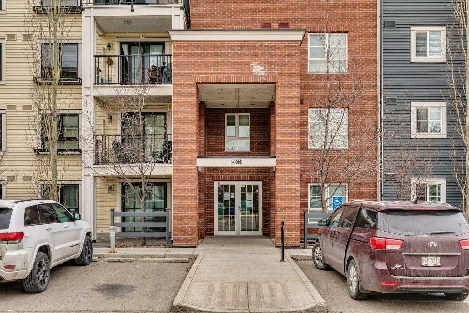 Property Photo: 279 Copperpond Common SE 5308 AB T2Z 1J6
