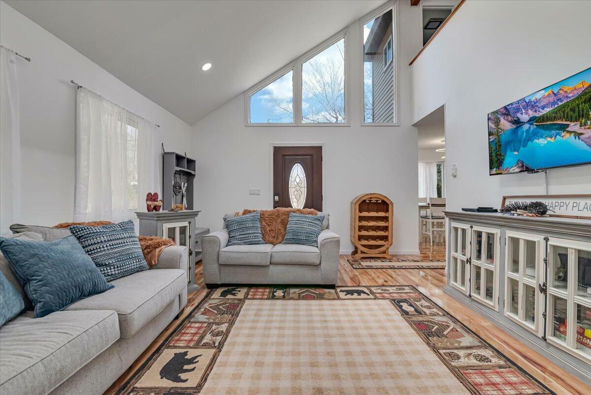 Property Photo: 1517 Black Birch Way PA 18466