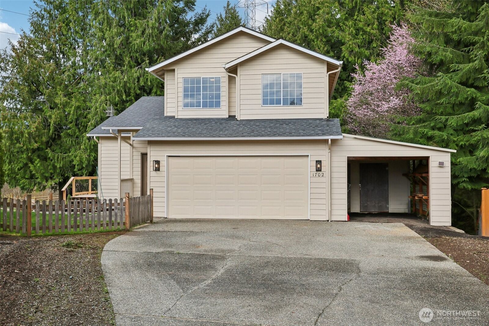 Property Photo:  1702  88th Drive SE  WA 98258 